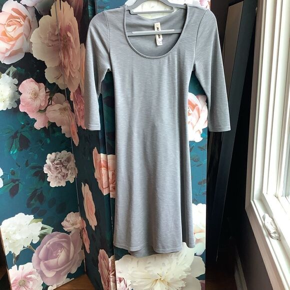 Anthropologie Dress with Tie Waist and Tulip Back - Picture 3 of 7